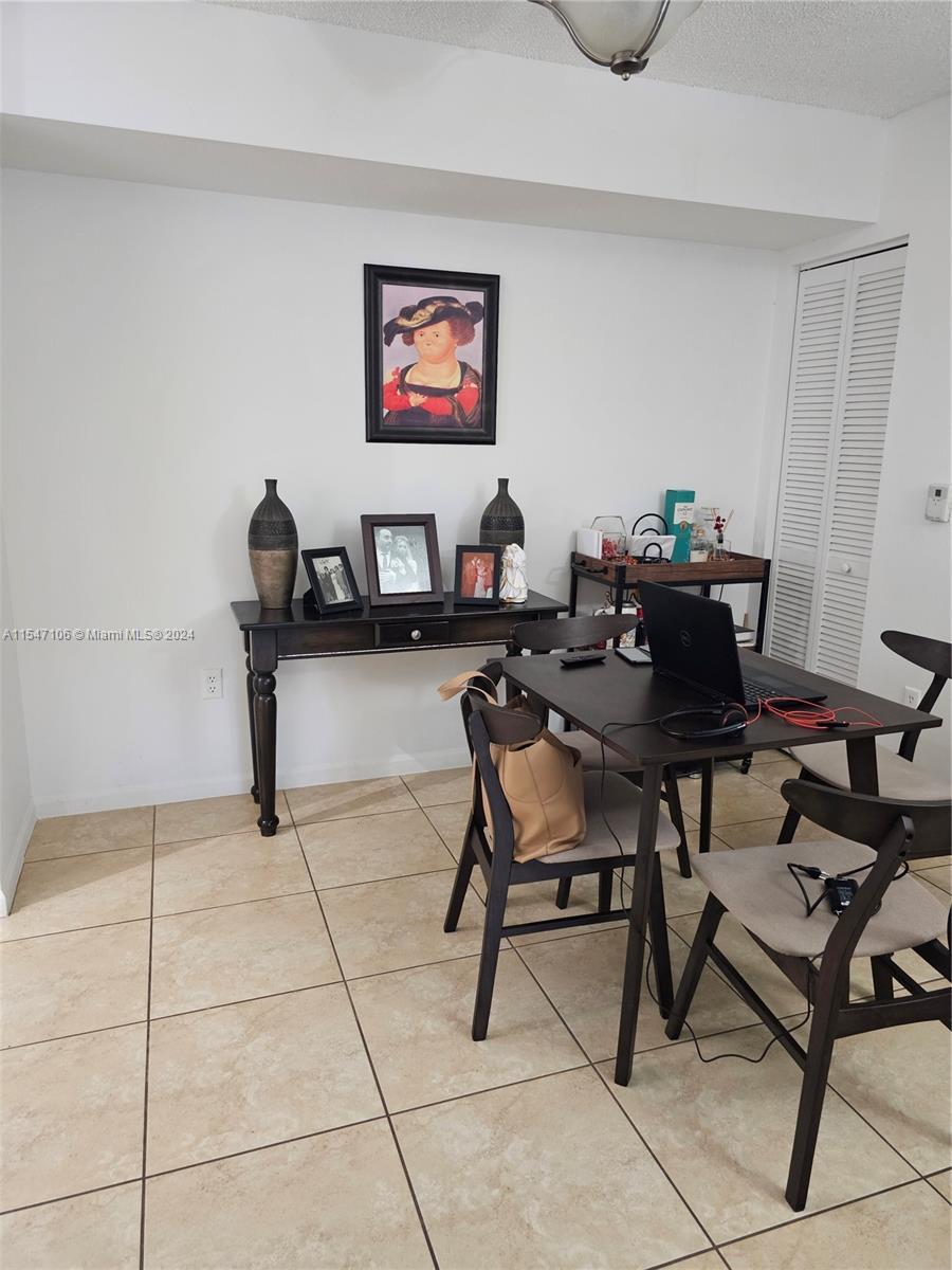 CARRINGTON AT COCONUT CRE - Residential Lease