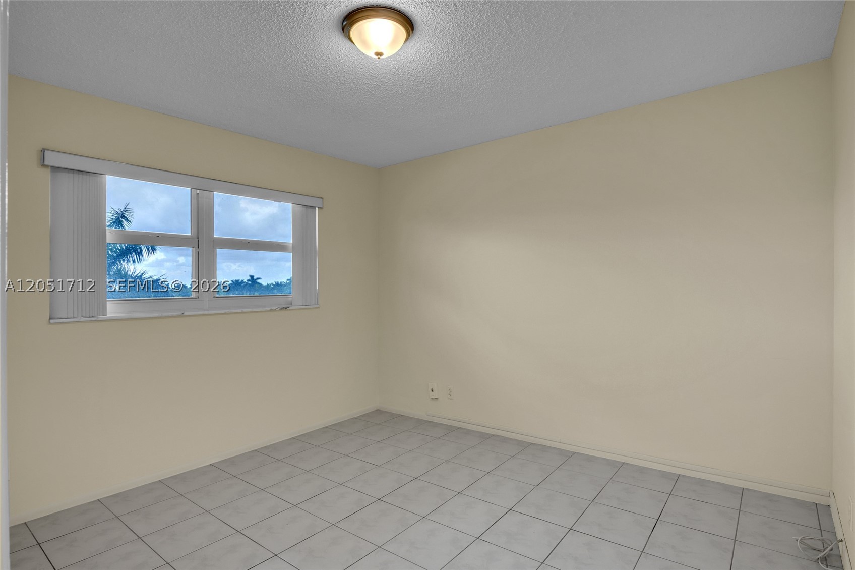 FAIRWAYS ROYALE CONDO - Residential Lease