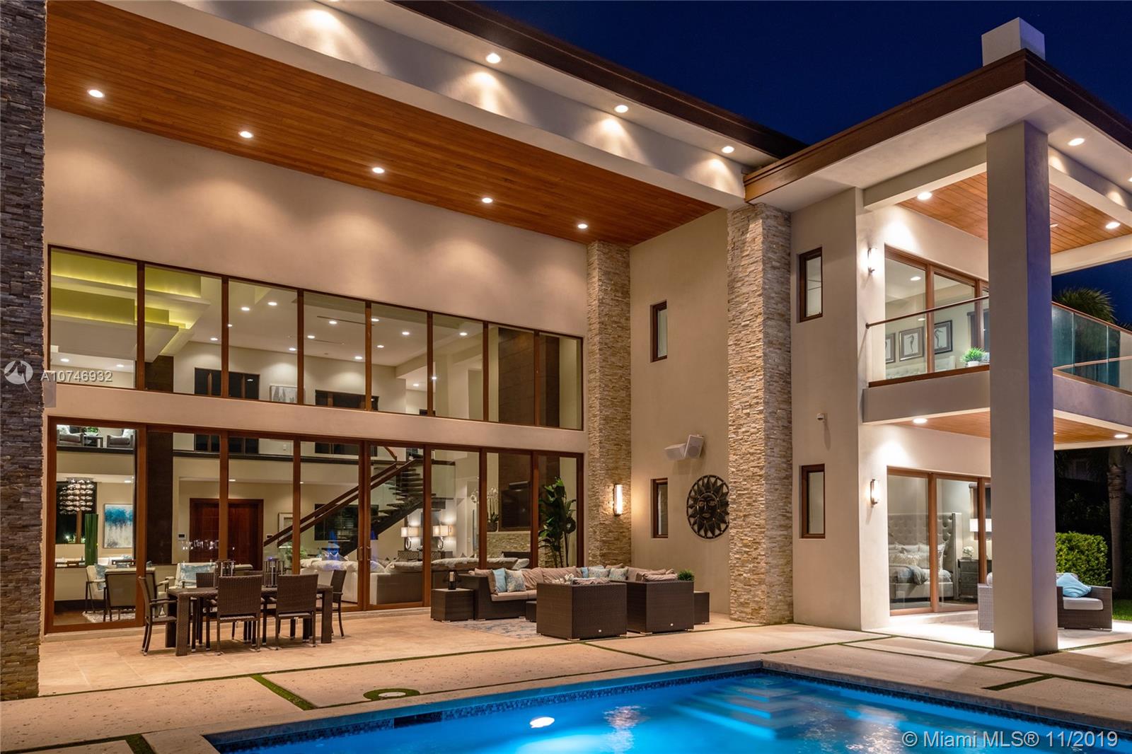 HOLLYWOOD LAKES SEC - Residential