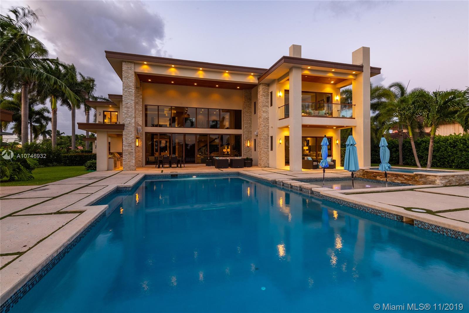 HOLLYWOOD LAKES SEC - Residential