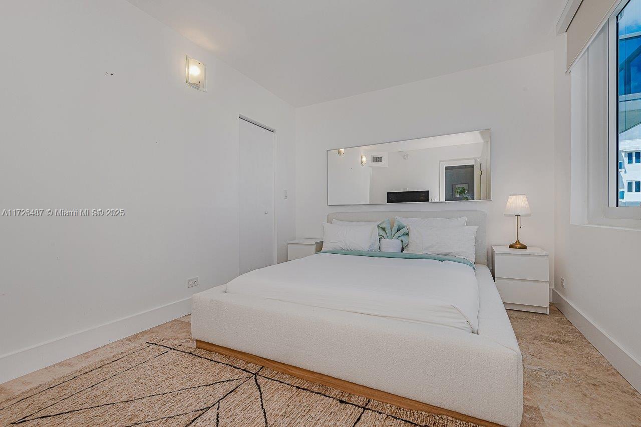 RONEY PALACE CONDO - Residential