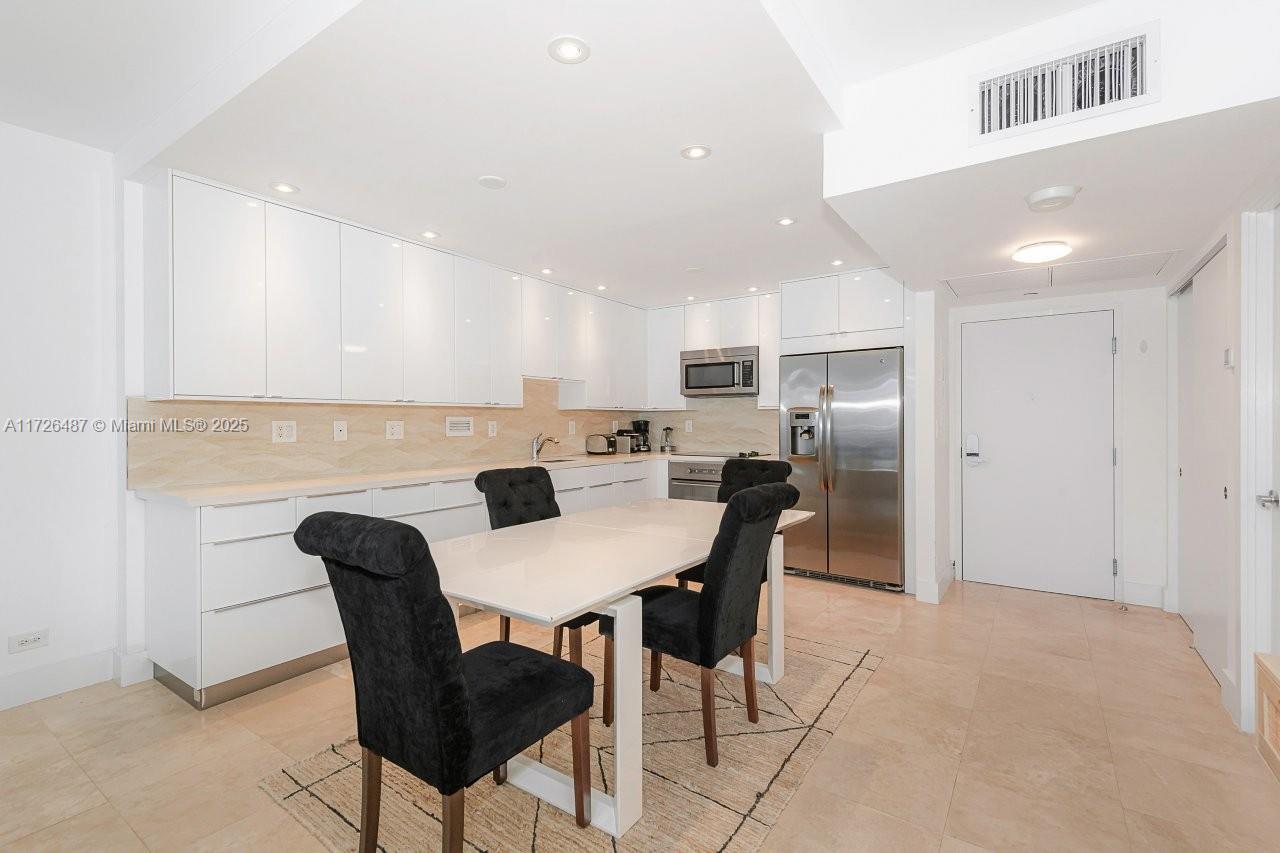 RONEY PALACE CONDO - Residential