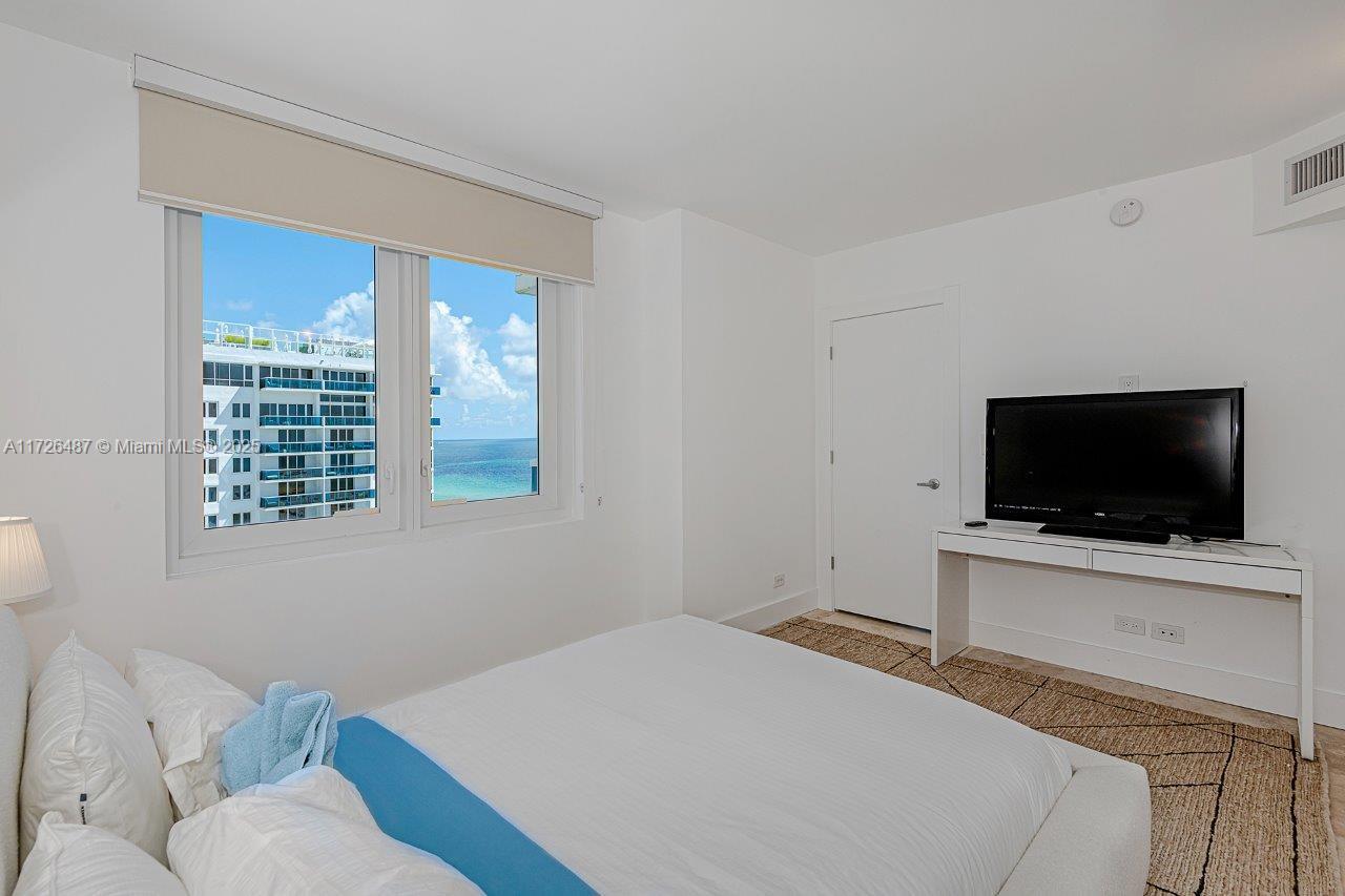 RONEY PALACE CONDO - Residential