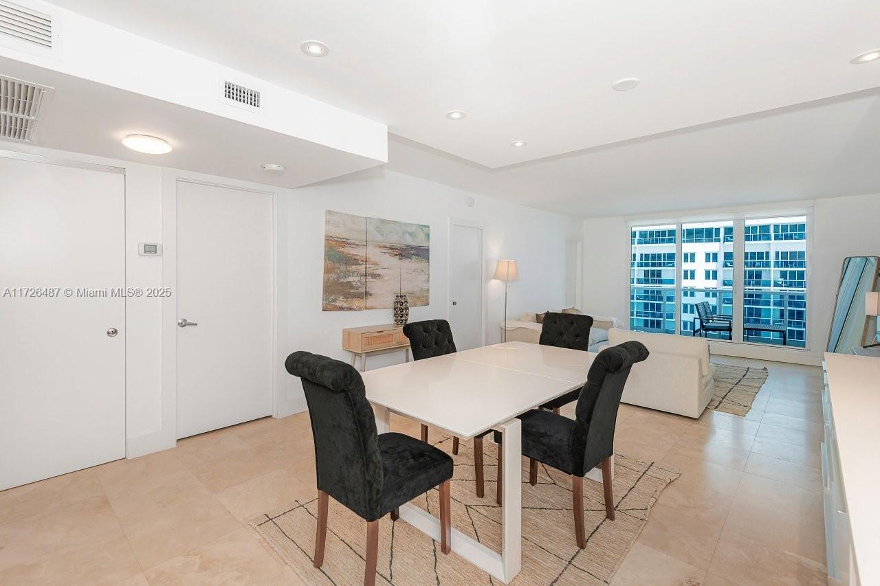RONEY PALACE CONDO - Residential