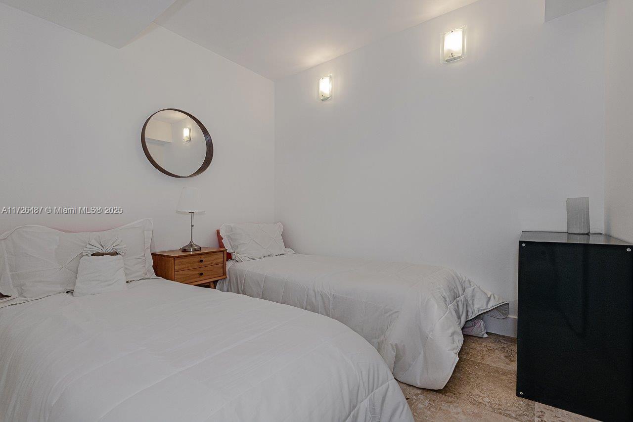 RONEY PALACE CONDO - Residential