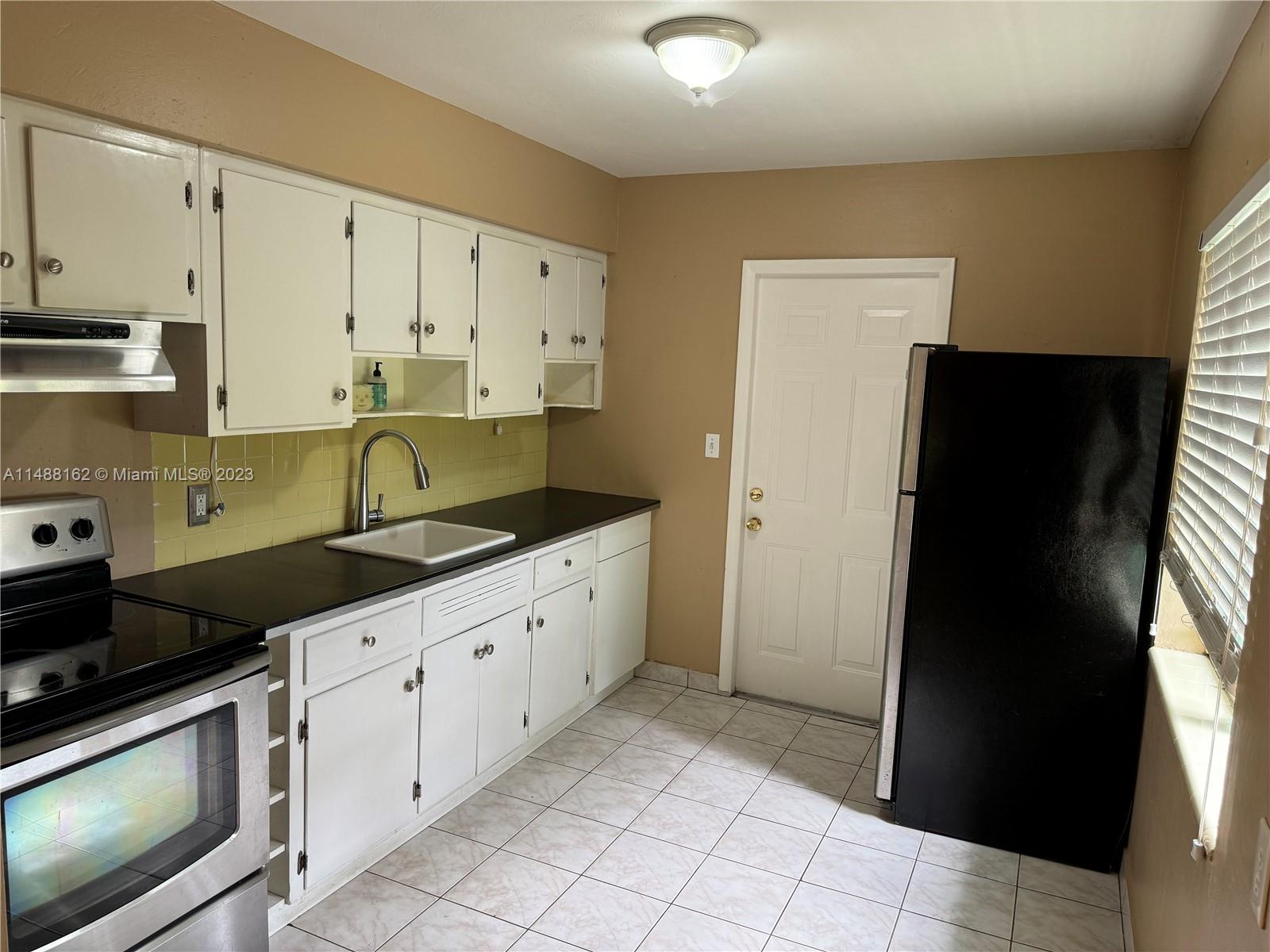 ATLANTIC SHORES DIXIE HIG - Residential Lease