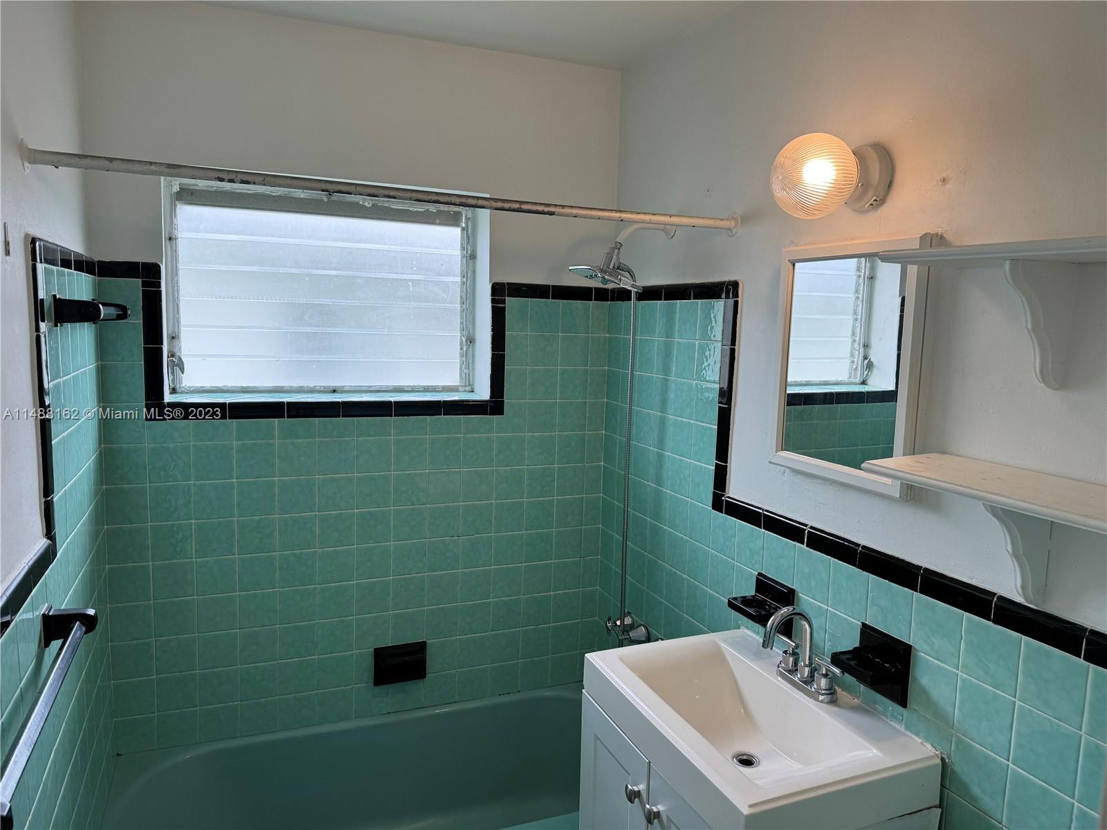ATLANTIC SHORES DIXIE HIG - Residential Lease
