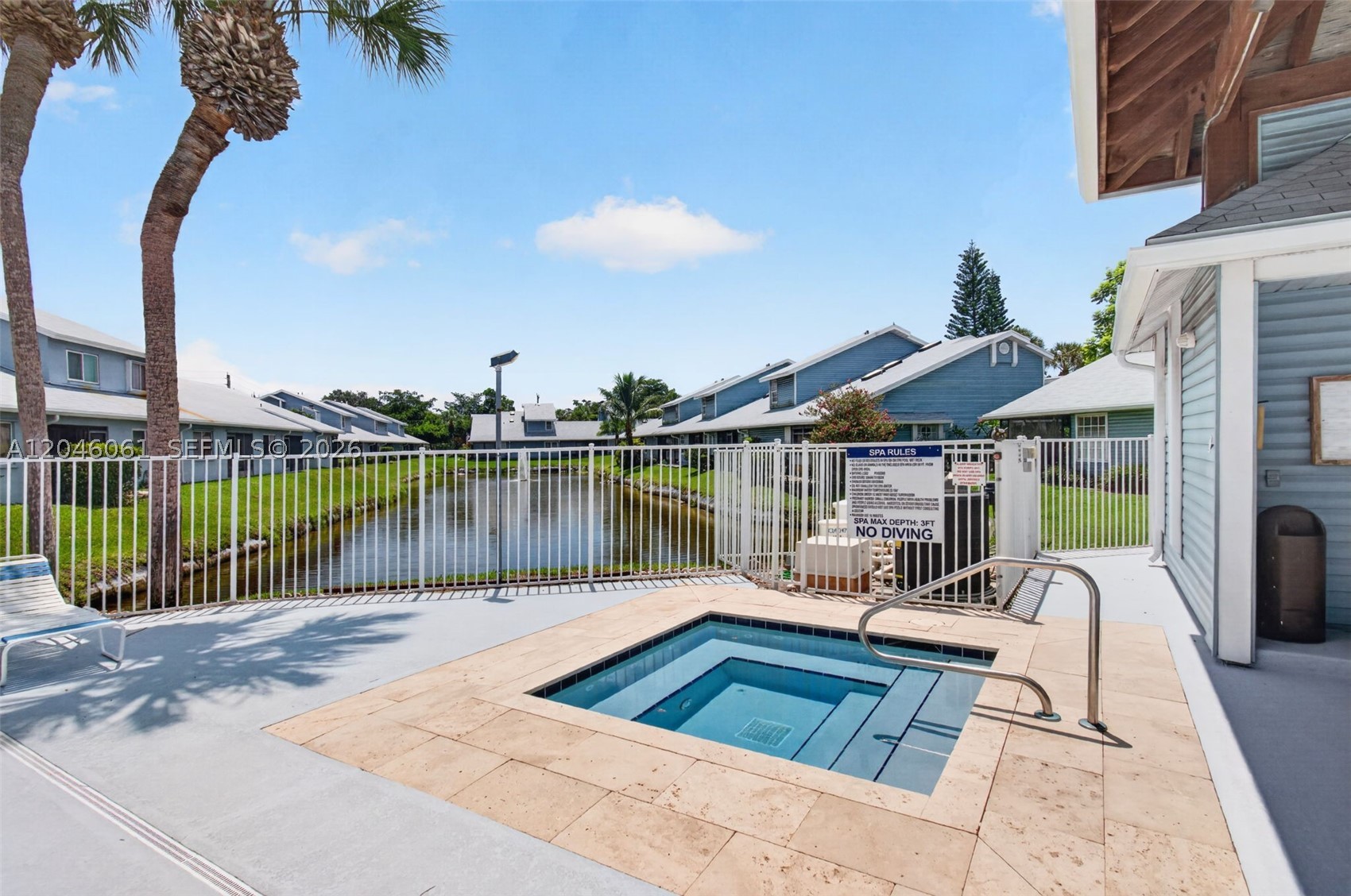 ISLAND CLUB - Residential