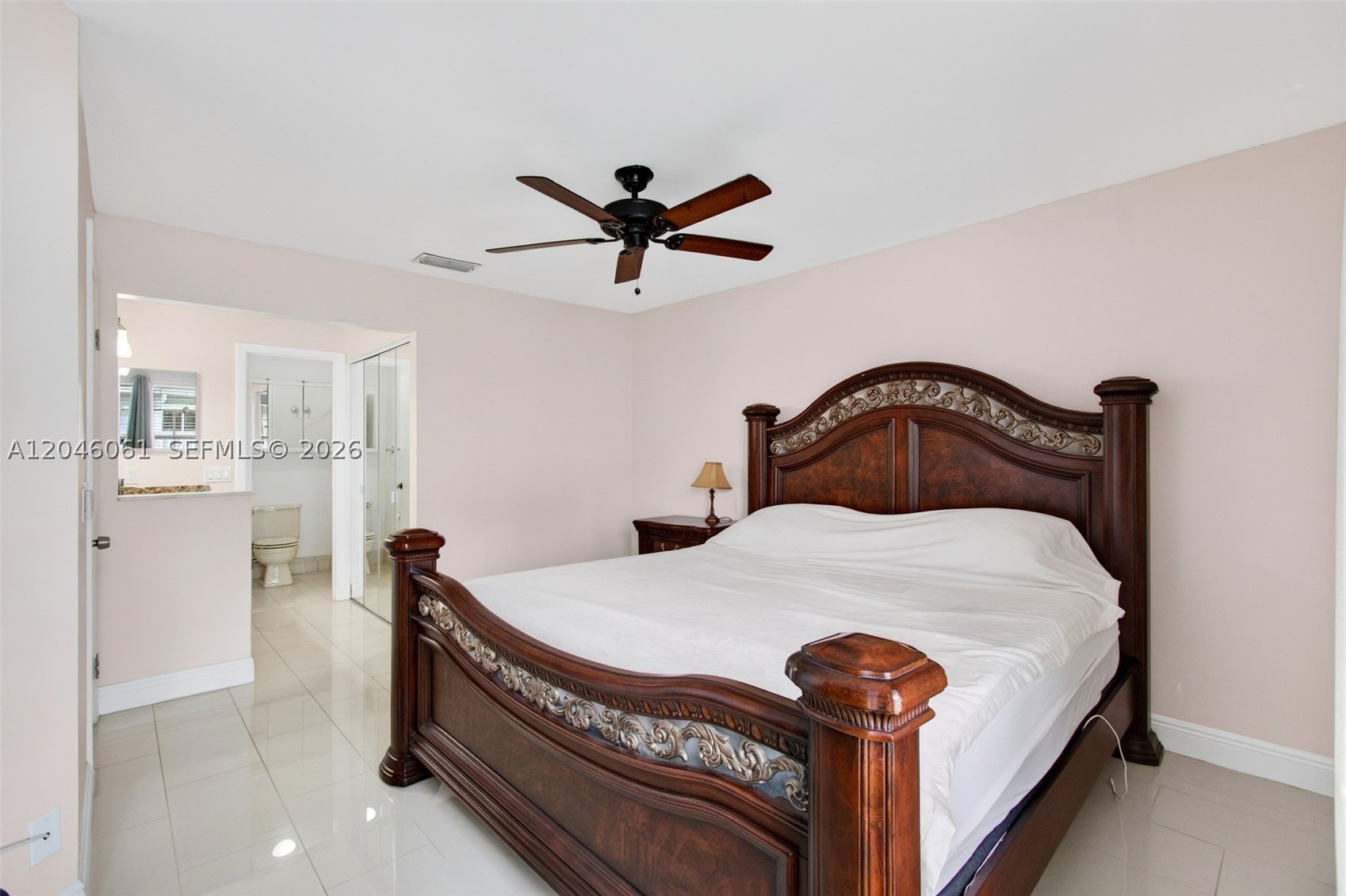 ISLAND CLUB - Residential