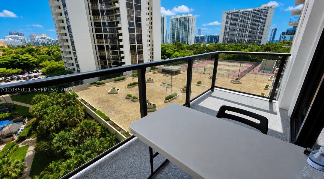 THE CLIPPER AT BISC COVE - Residential Lease