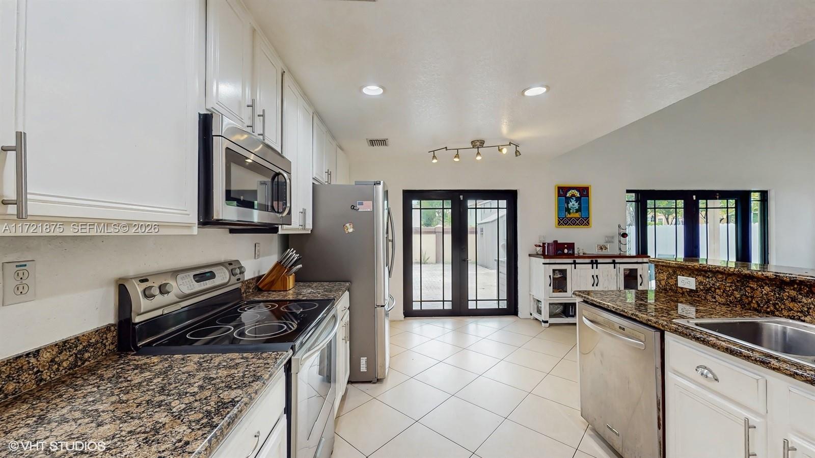 THE RESERVE AT DORAL - Residential