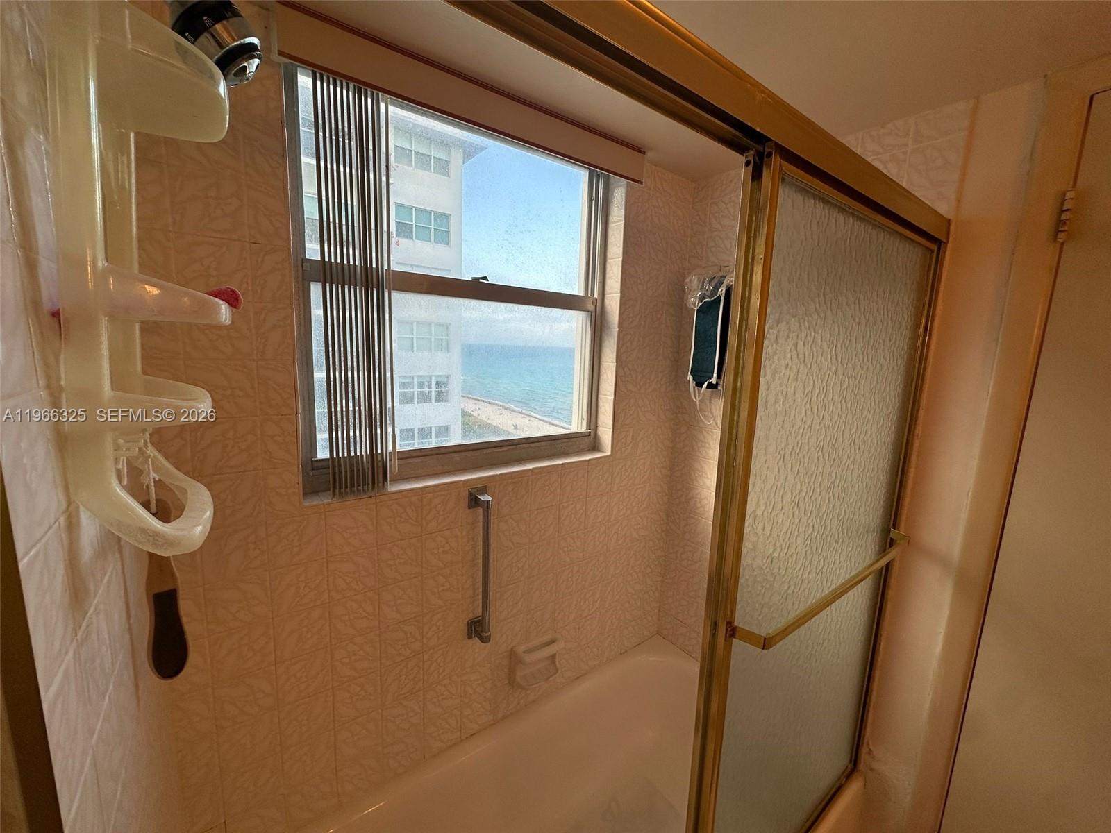 MAISON GRANDE CONDO - Residential