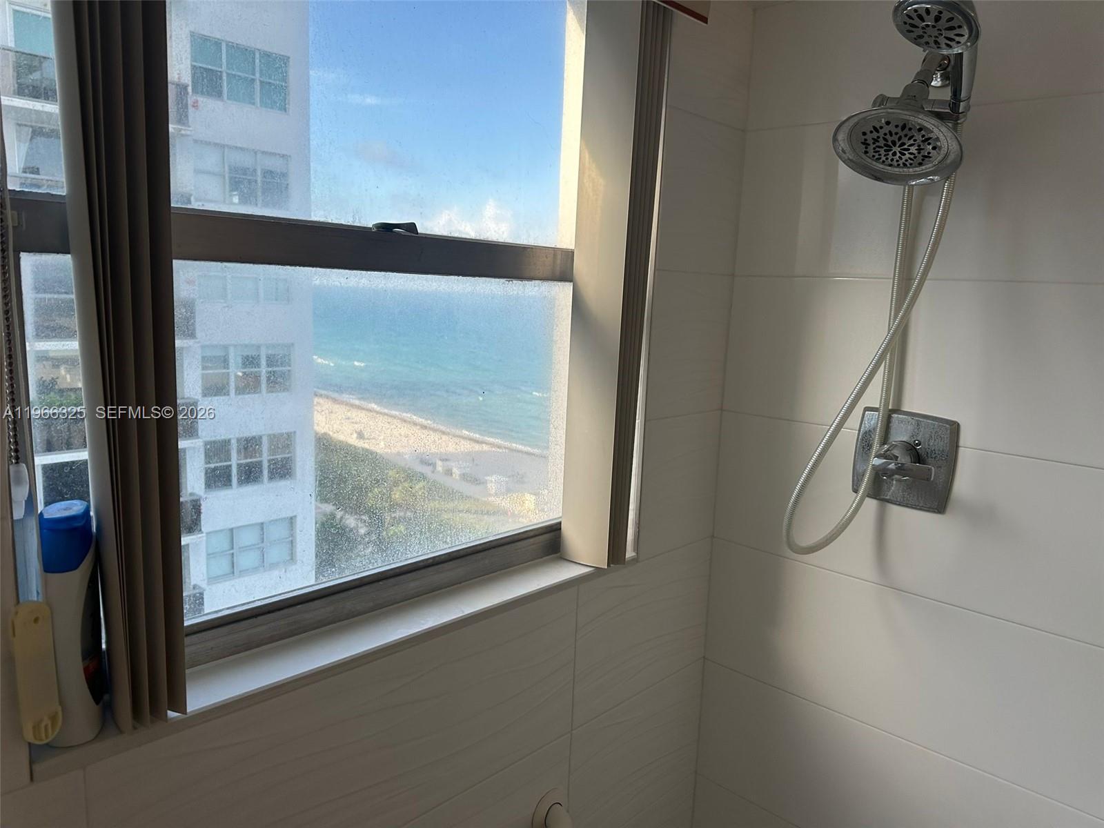 MAISON GRANDE CONDO - Residential