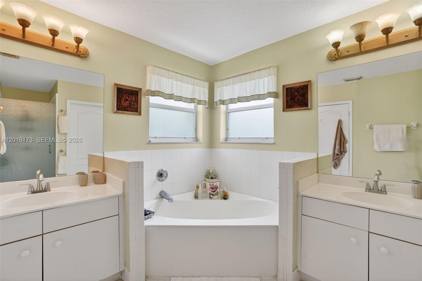 FOREST LAKES ESTATES SEC - Residential