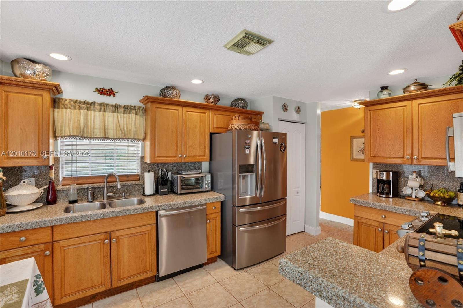 FOREST LAKES ESTATES SEC - Residential