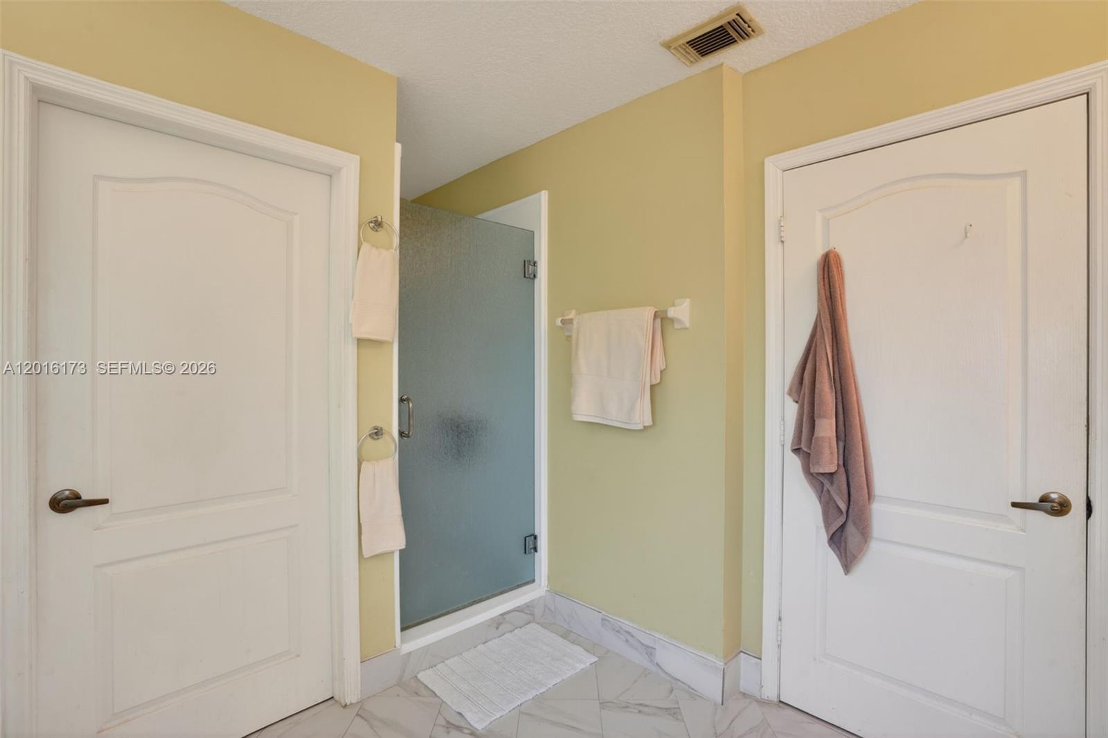 FOREST LAKES ESTATES SEC - Residential