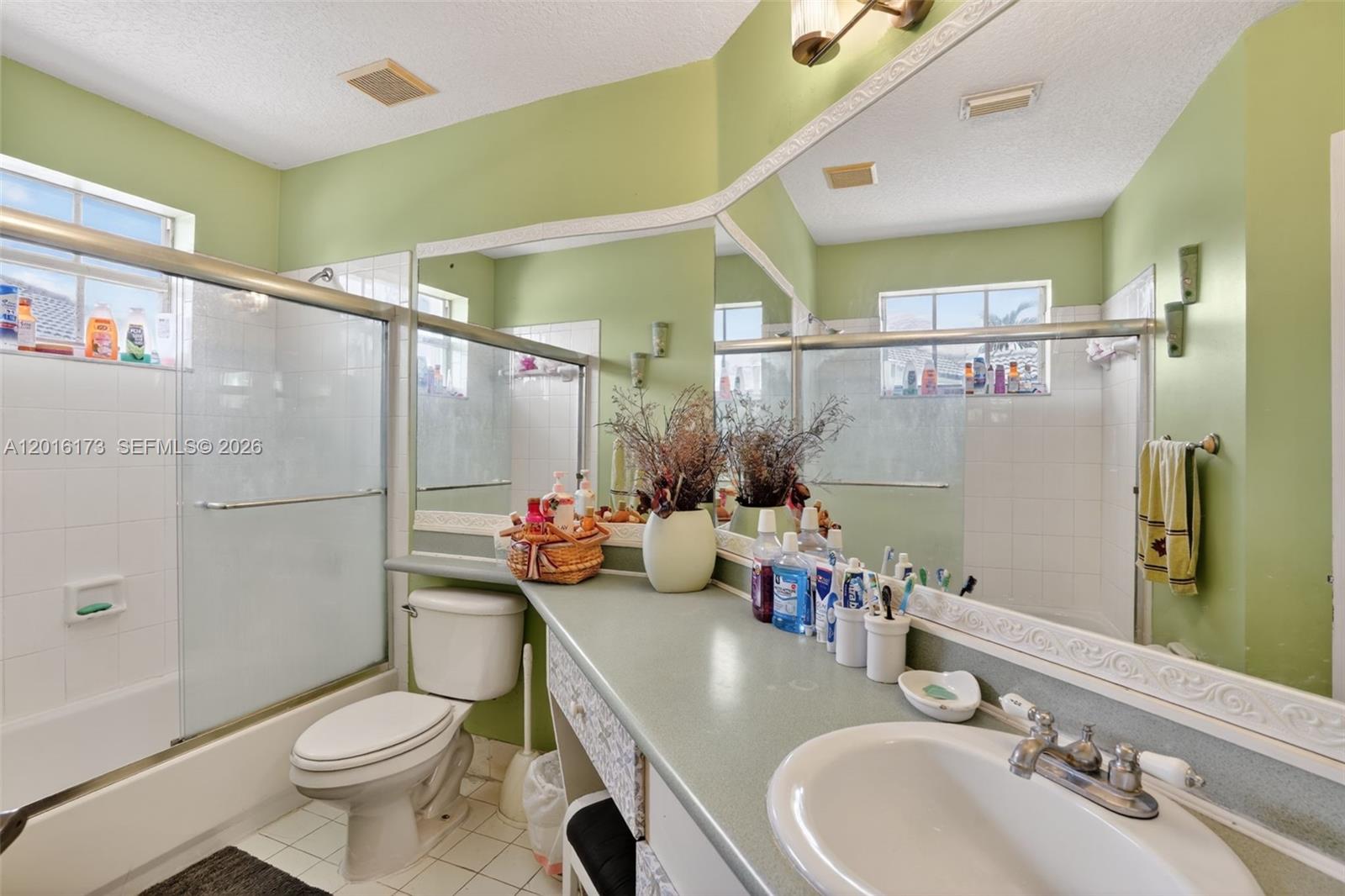 FOREST LAKES ESTATES SEC - Residential
