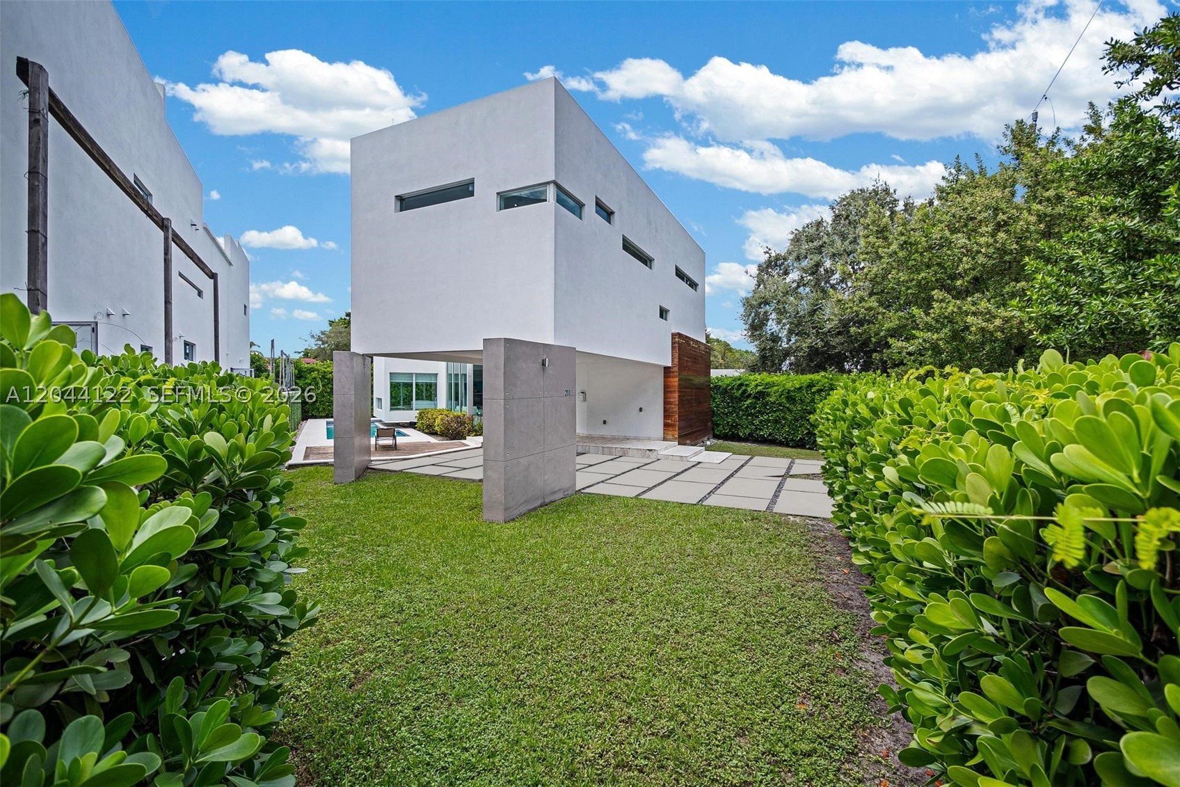 VIZCAYA GARDENS SUBDIVISI - Residential Lease