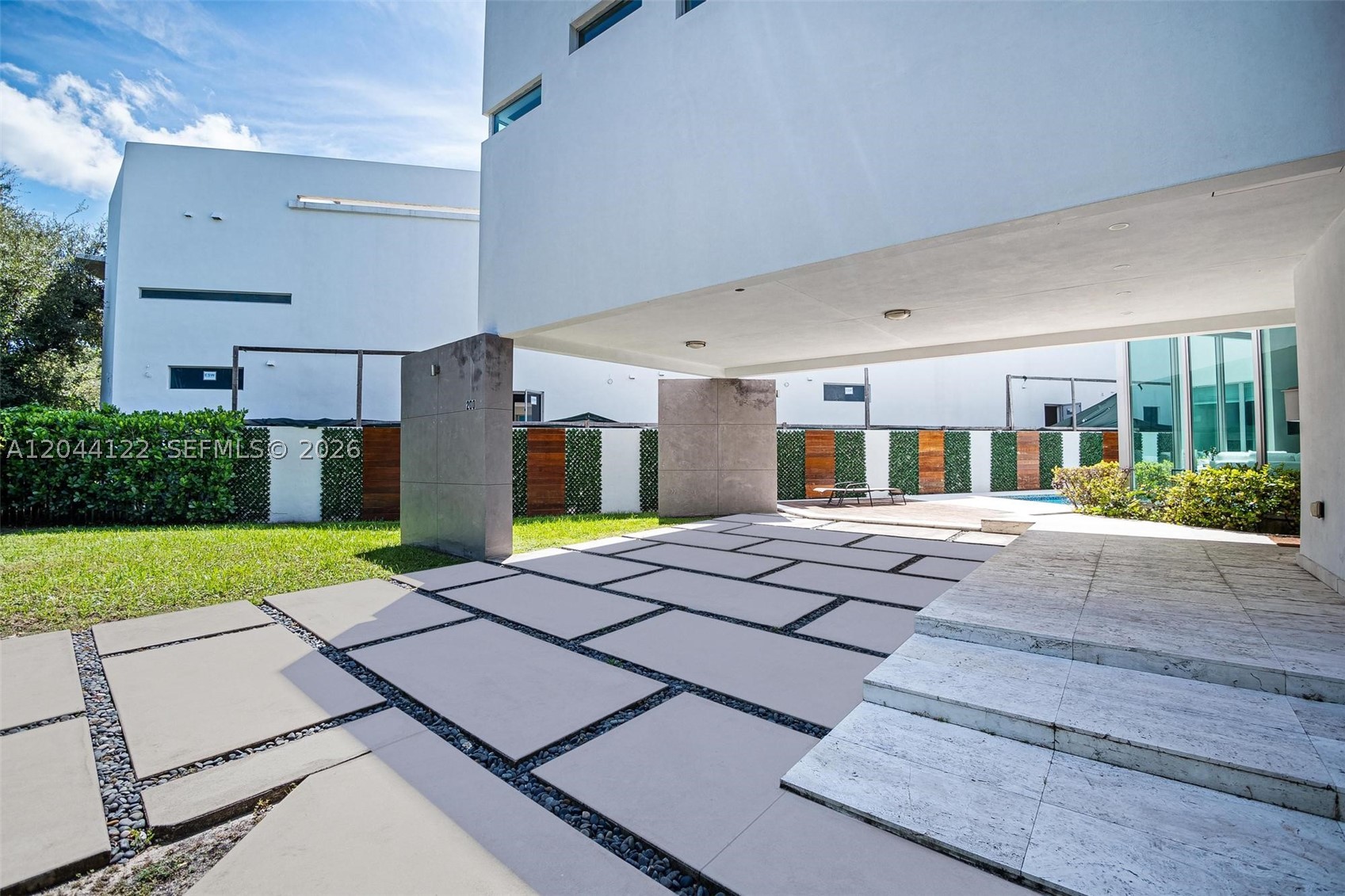 VIZCAYA GARDENS SUBDIVISI - Residential Lease