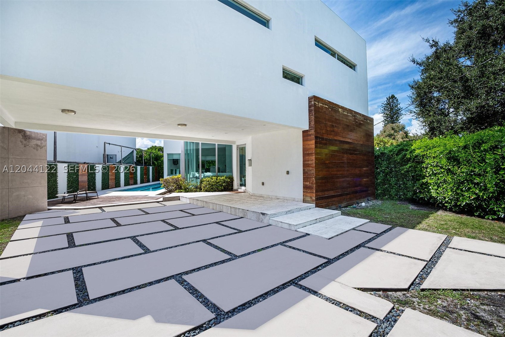 VIZCAYA GARDENS SUBDIVISI - Residential Lease