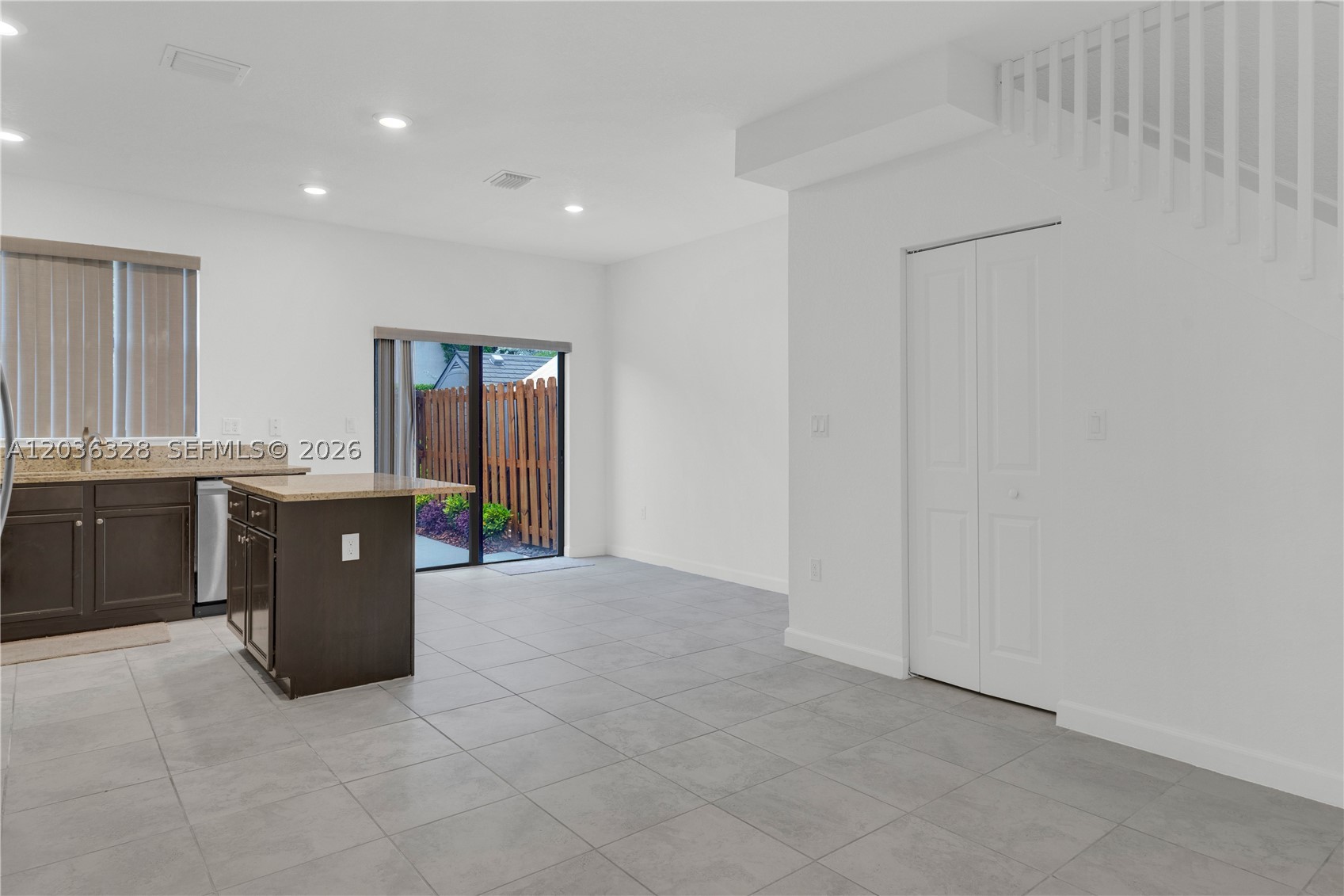 COCO PALM VILLAS - Residential