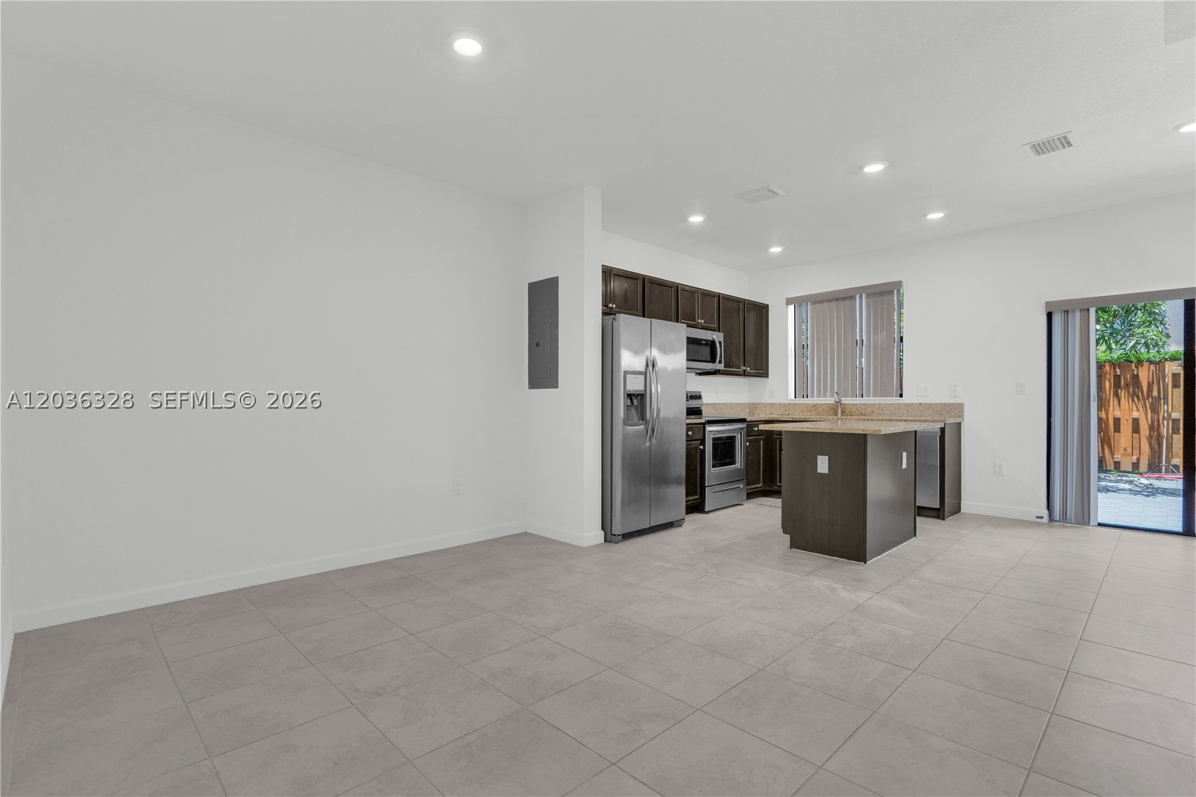 COCO PALM VILLAS - Residential