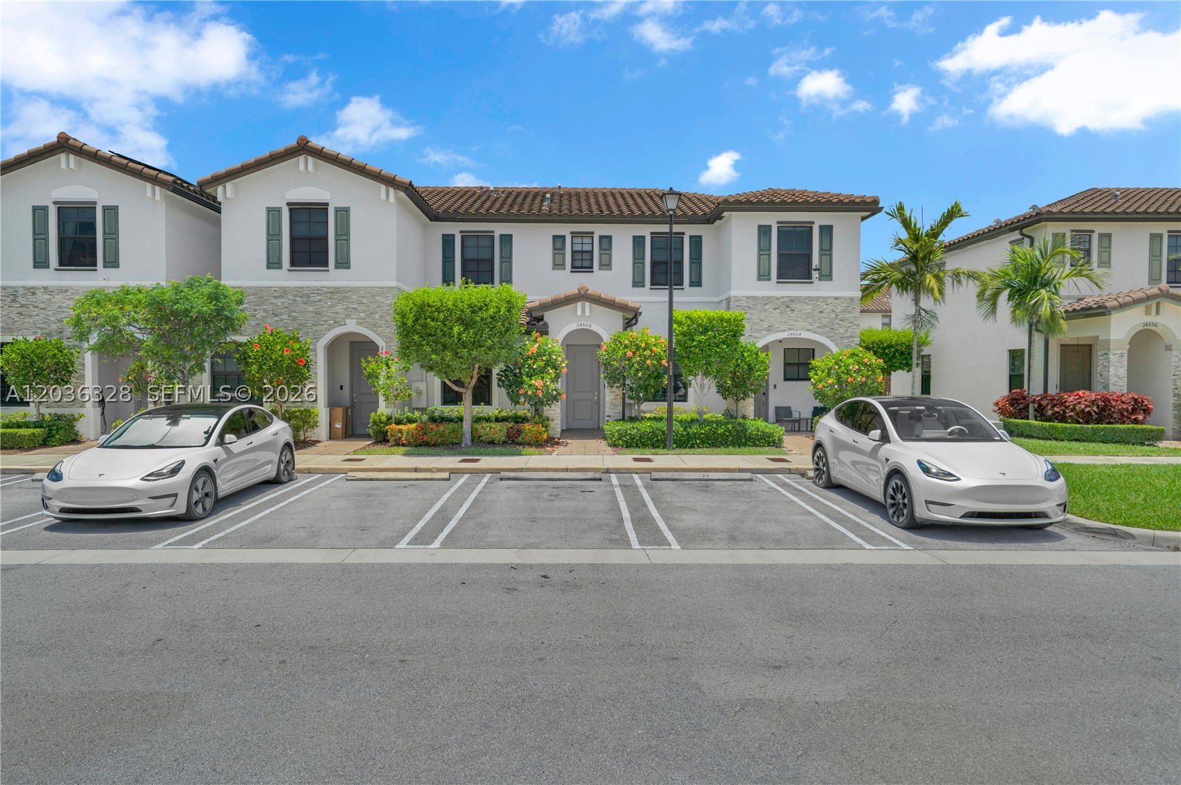 COCO PALM VILLAS - Residential