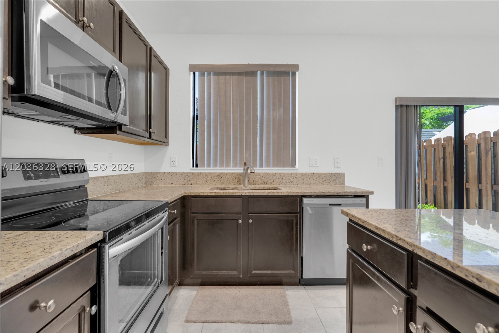 COCO PALM VILLAS - Residential