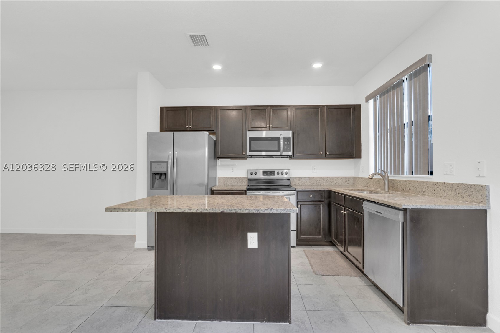 COCO PALM VILLAS - Residential