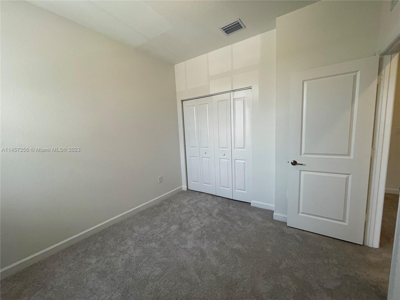 SIENA RESERVE - Residential Lease