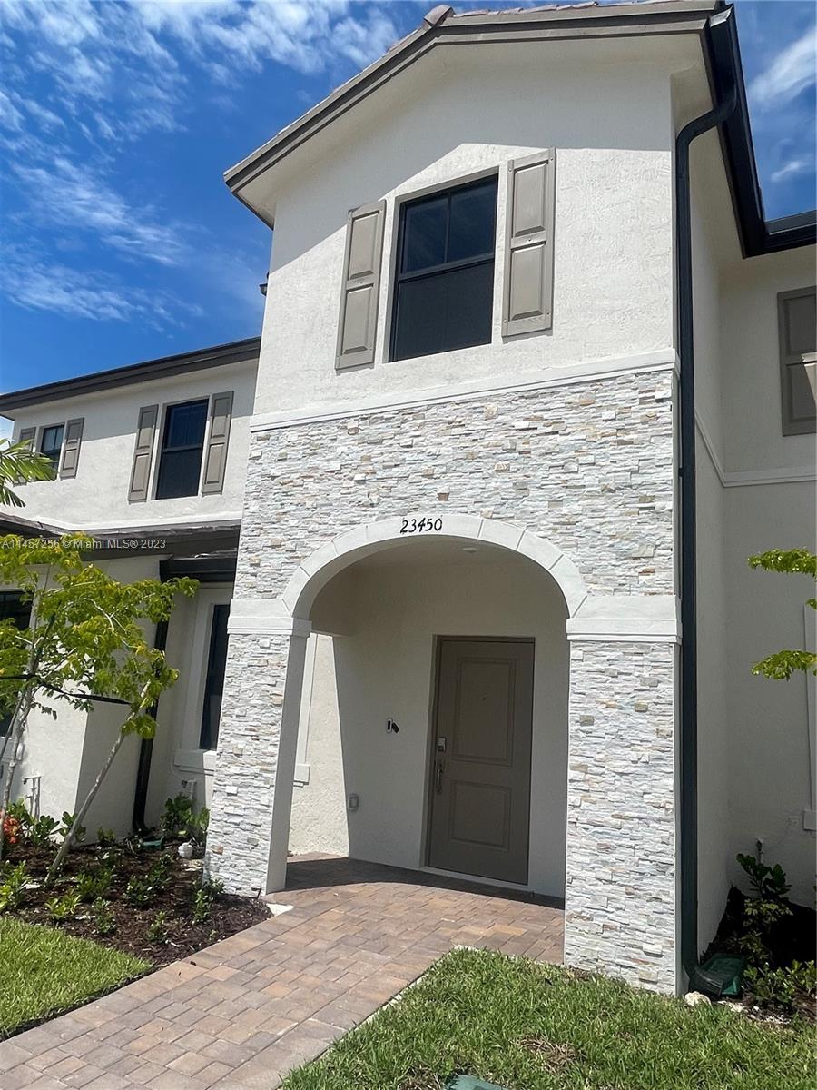 SIENA RESERVE - Residential Lease