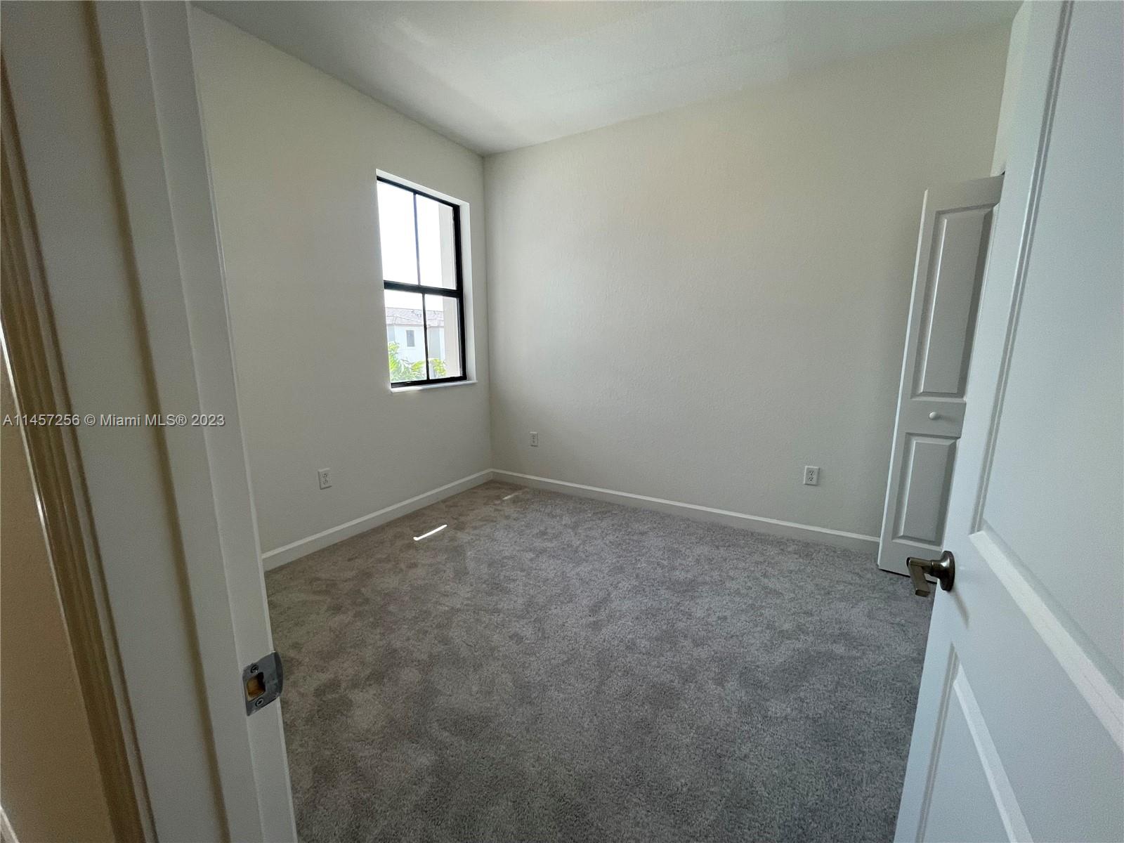 SIENA RESERVE - Residential Lease