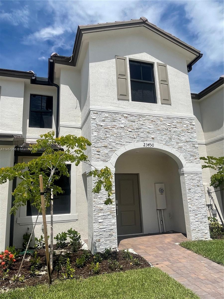 SIENA RESERVE - Residential Lease
