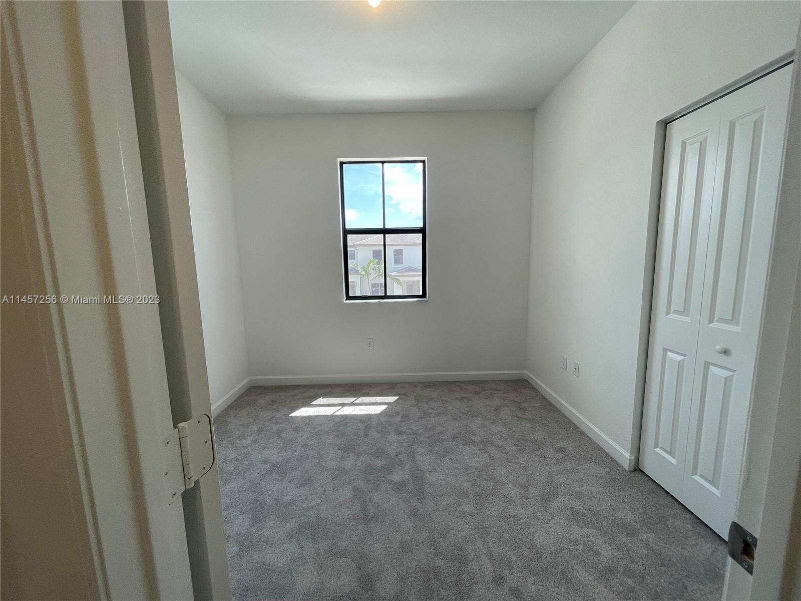 SIENA RESERVE - Residential Lease
