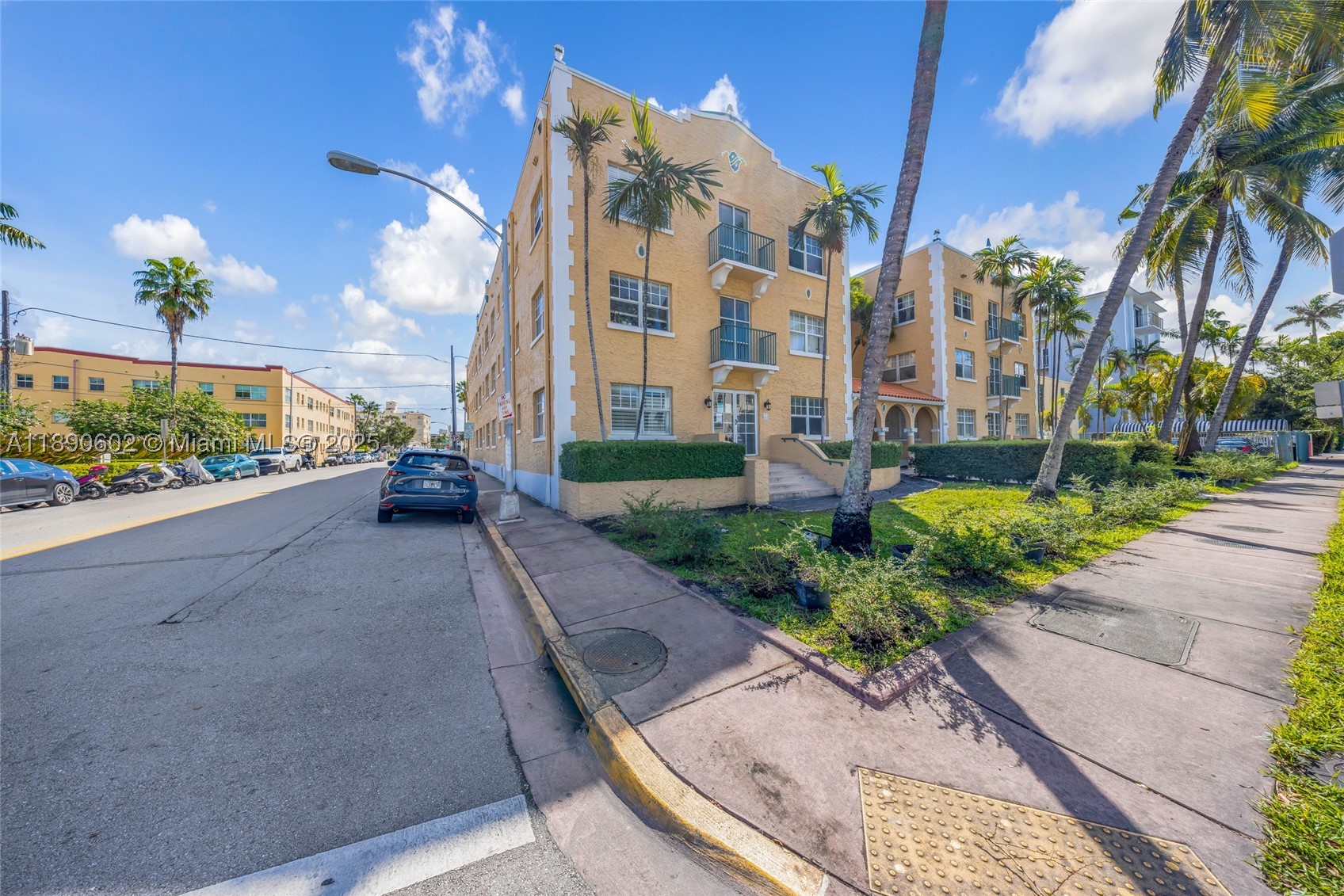 THE ROOSEVELT CONDO - Residential