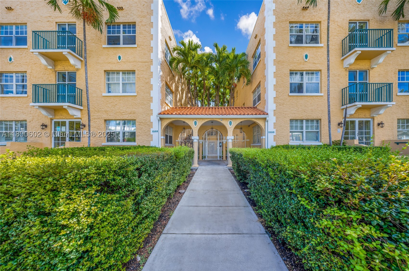 THE ROOSEVELT CONDO - Residential