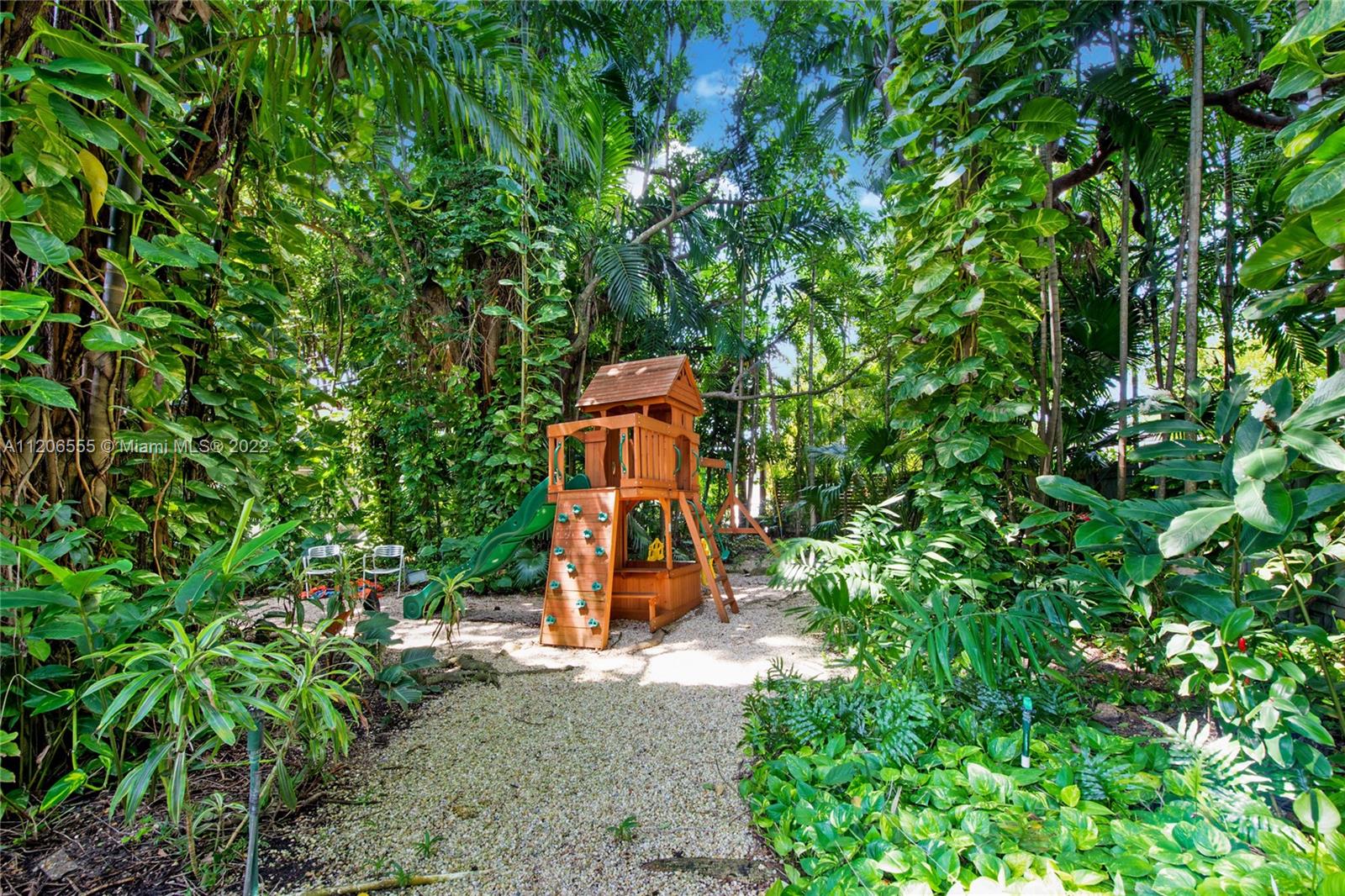 BAY HEIGHTS - Residential