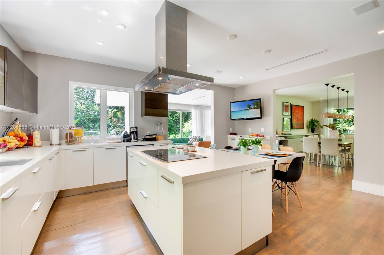 BAY HEIGHTS - Residential