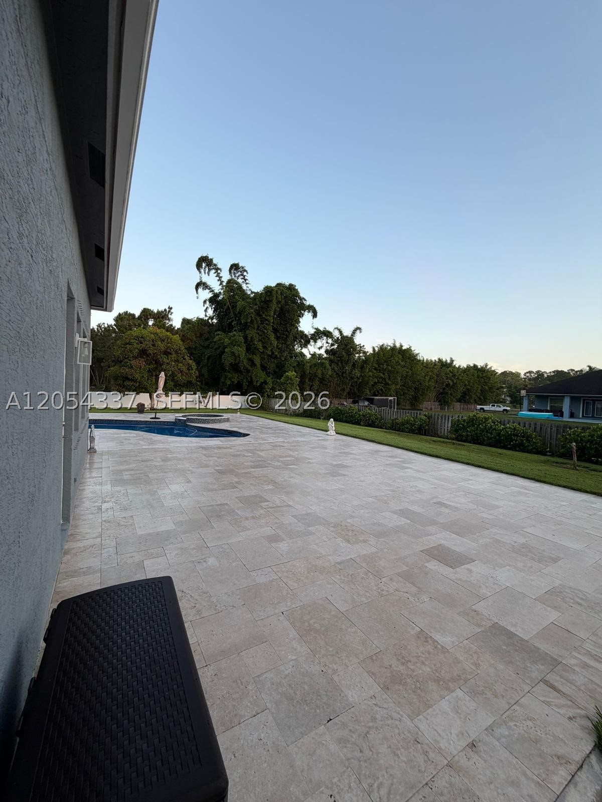 ACREAGE - Residential