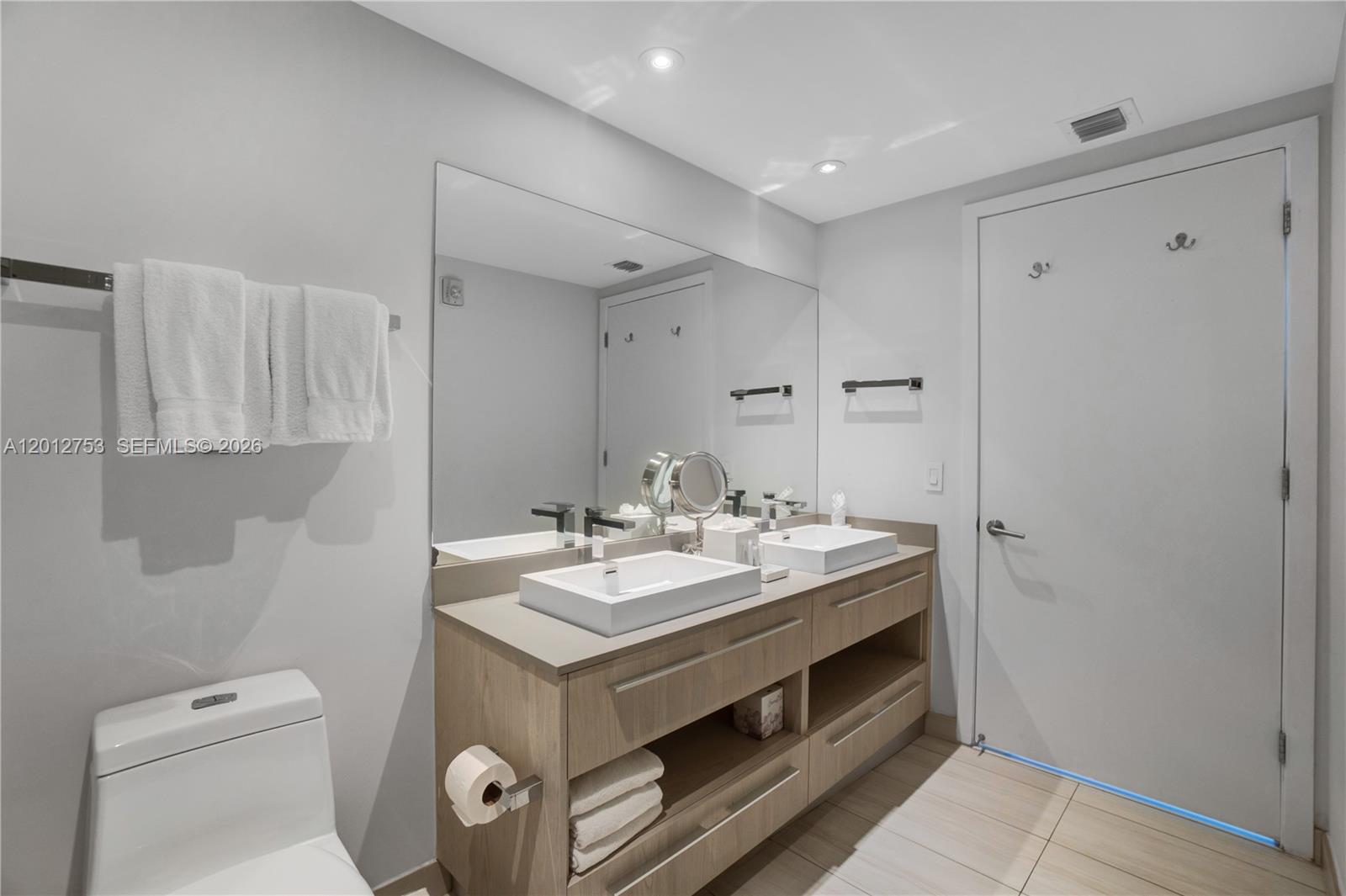 4010 SOUTH OCEAN CONDO - Residential
