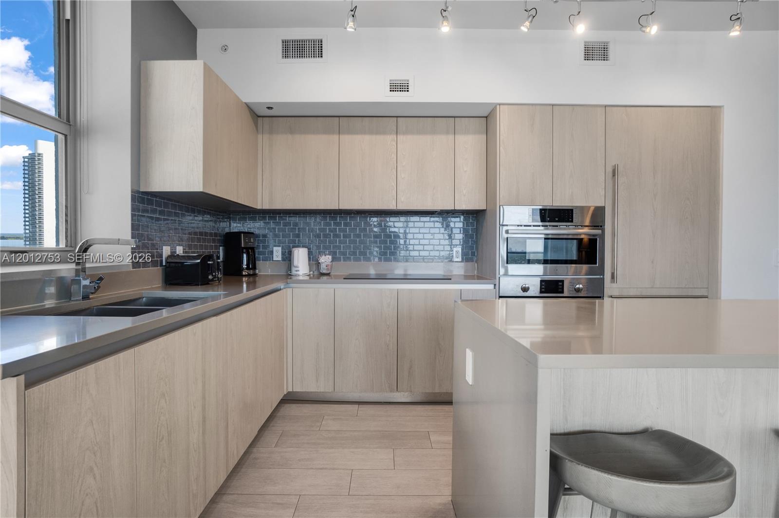 4010 SOUTH OCEAN CONDO - Residential