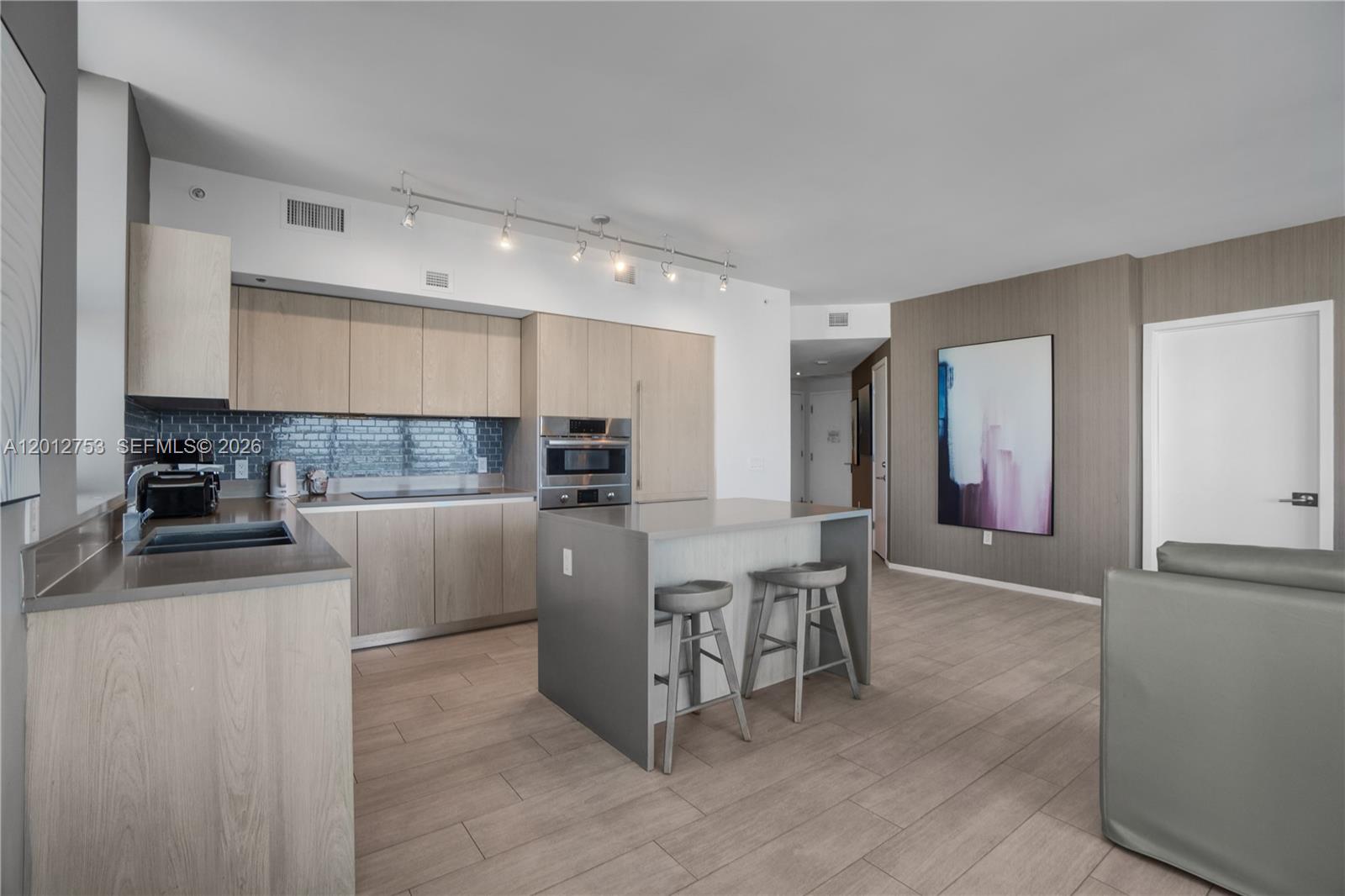 4010 SOUTH OCEAN CONDO - Residential