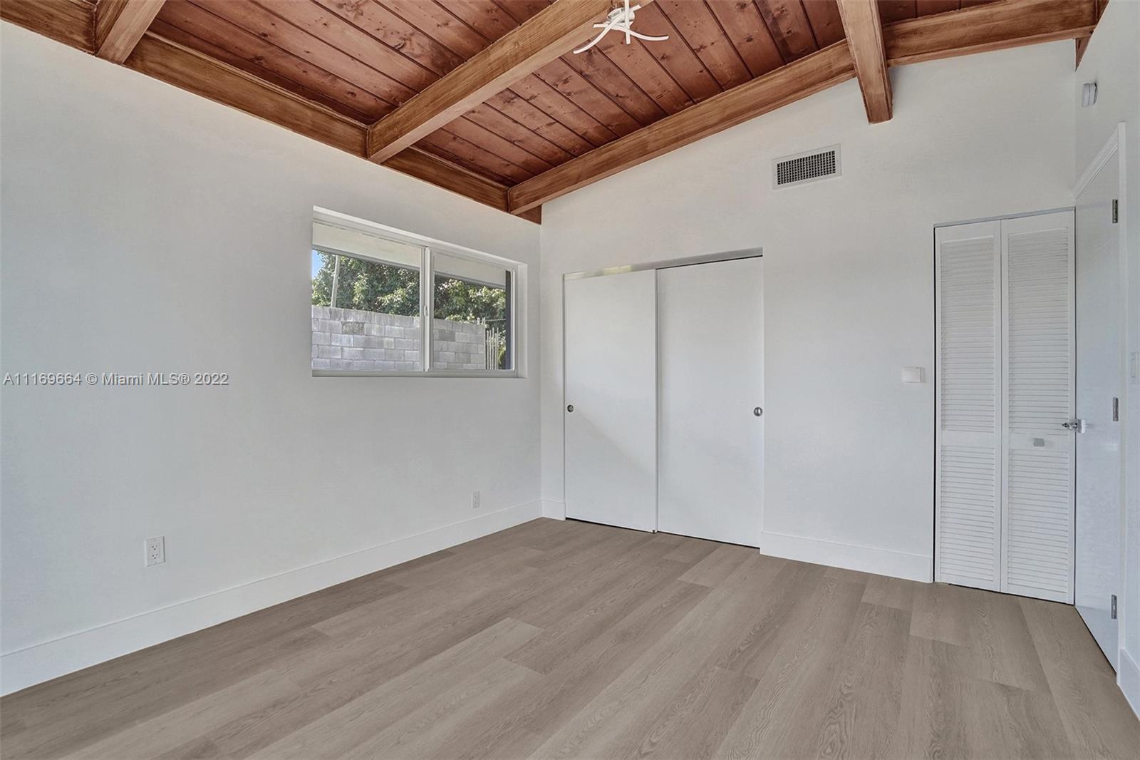 LAUDERDALE ISLES NO 2-RES - Residential