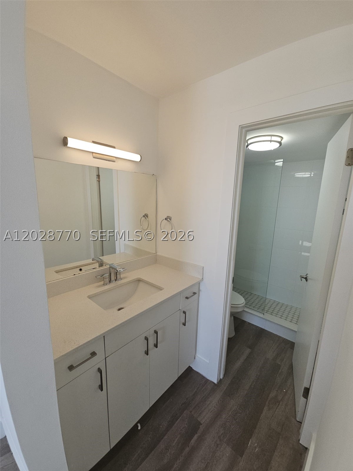 BISCAYNE BCH SUB - Residential Lease