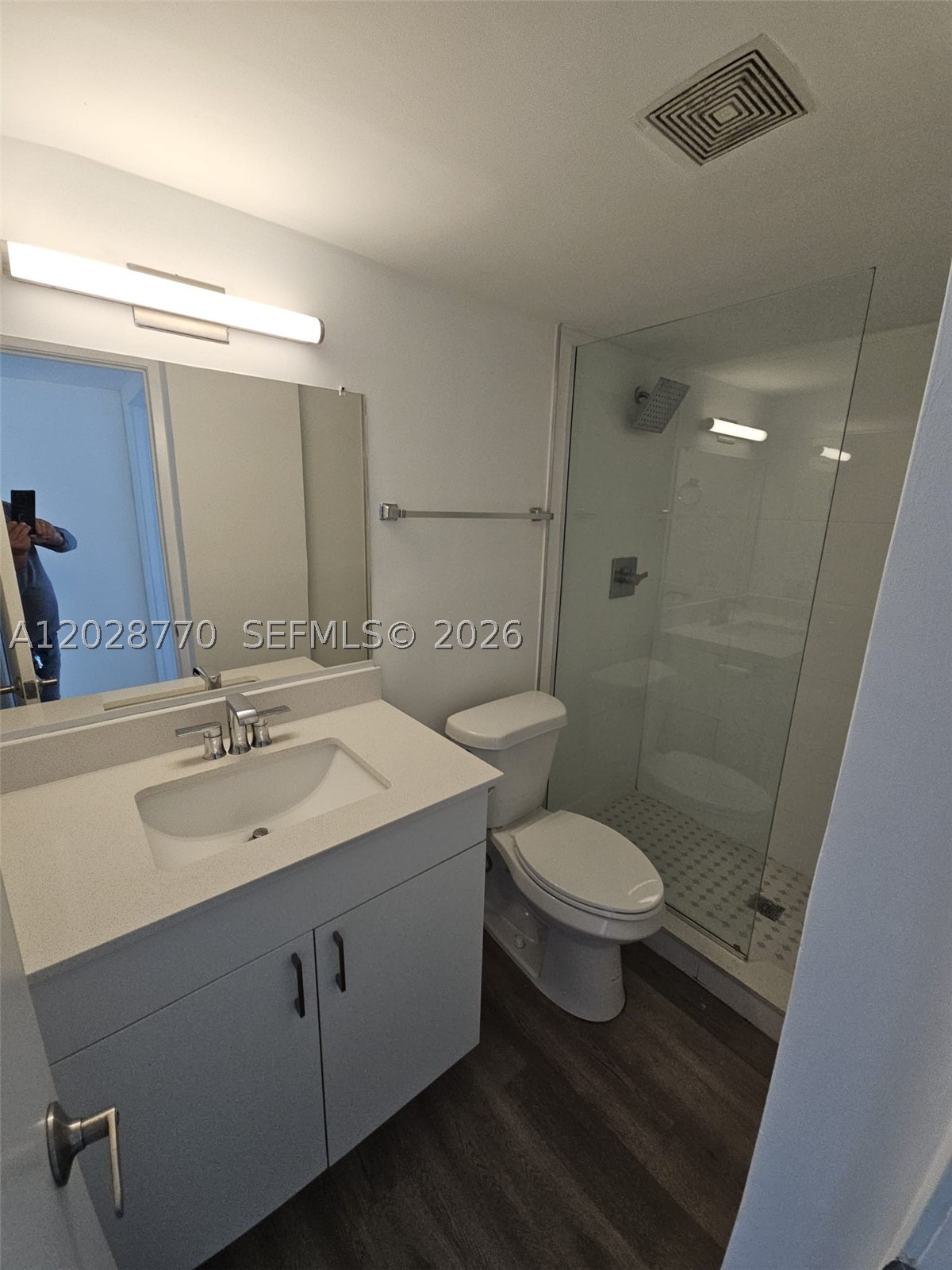 BISCAYNE BCH SUB - Residential Lease