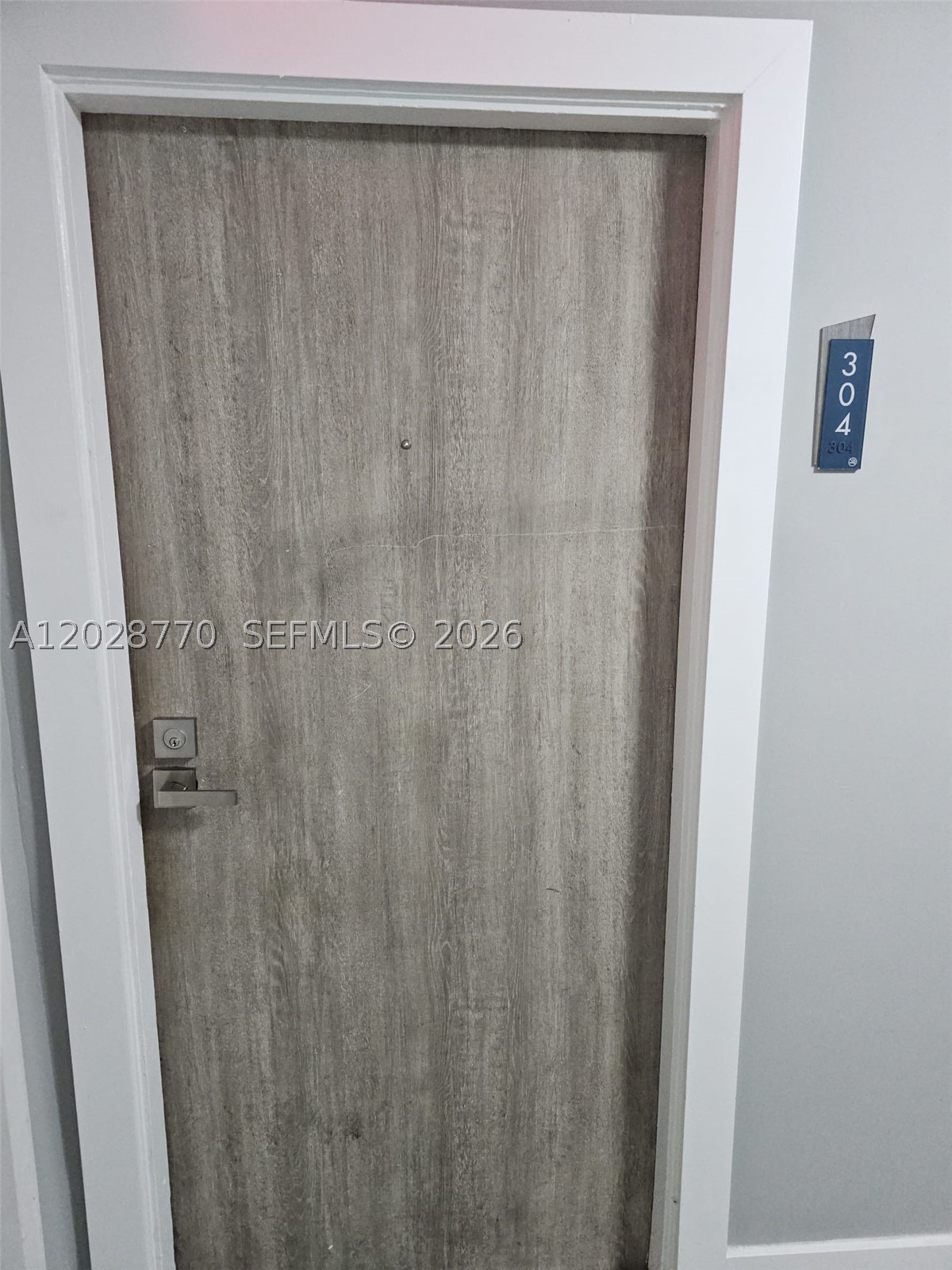 BISCAYNE BCH SUB - Residential Lease