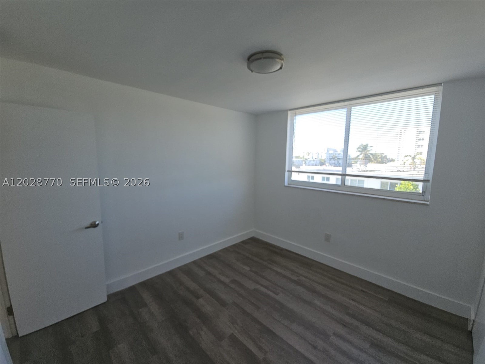 BISCAYNE BCH SUB - Residential Lease