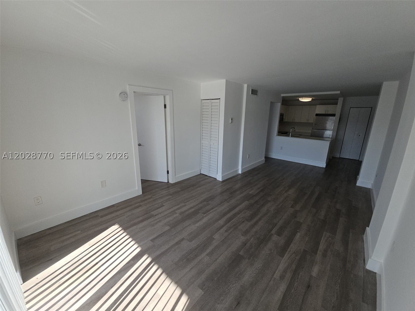 BISCAYNE BCH SUB - Residential Lease