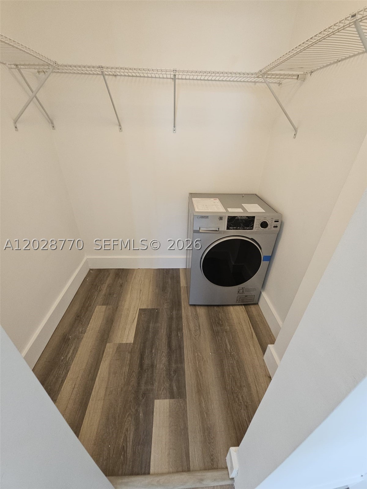 BISCAYNE BCH SUB - Residential Lease
