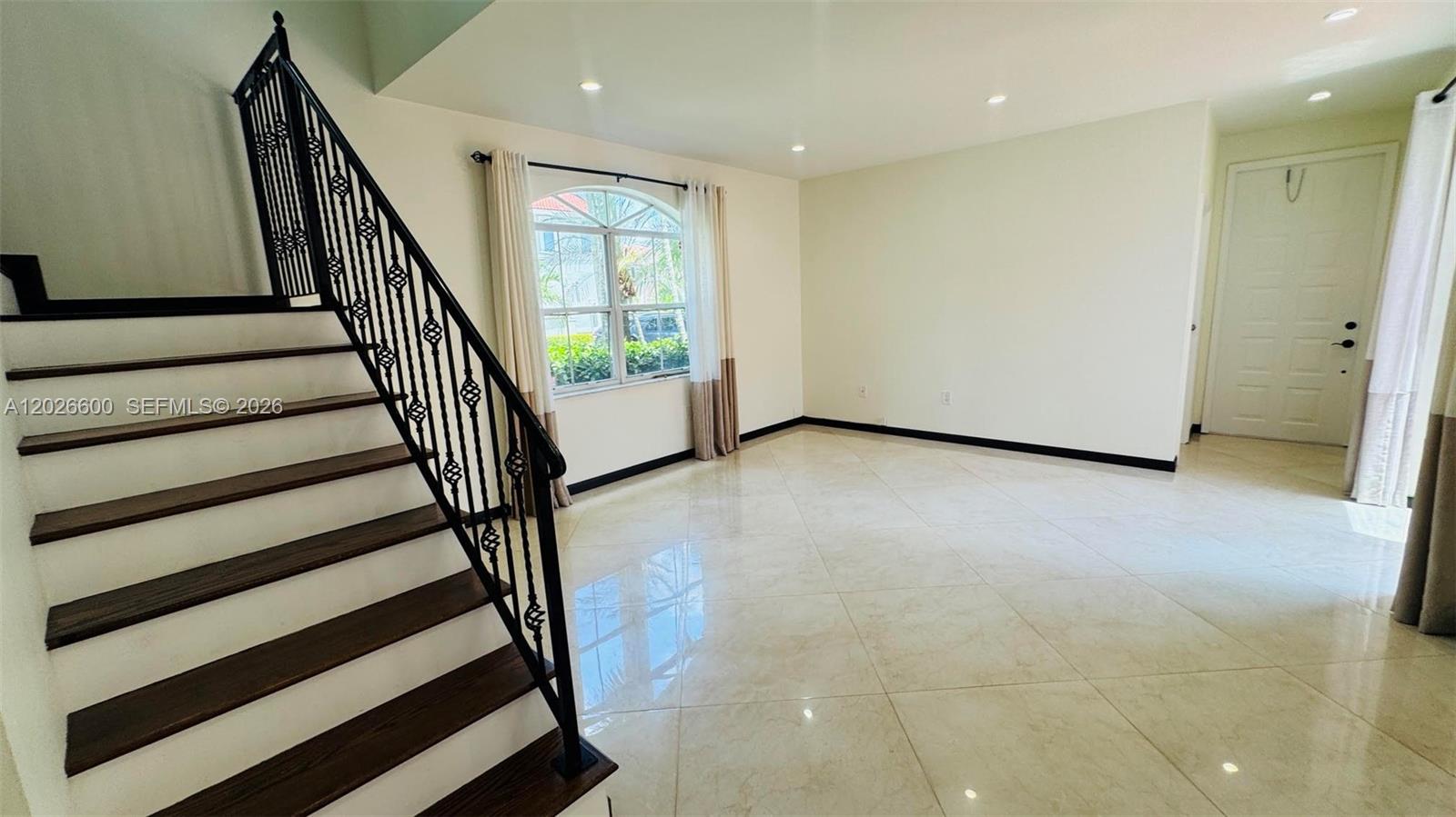 WEST LAKE VILLAGE PLAT - Residential Lease